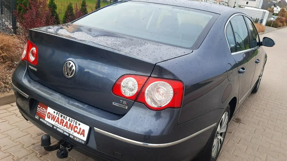 VOLKSWAGEN Passat -