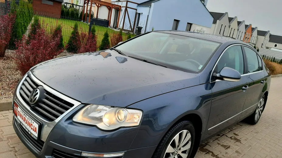 VOLKSWAGEN Passat -