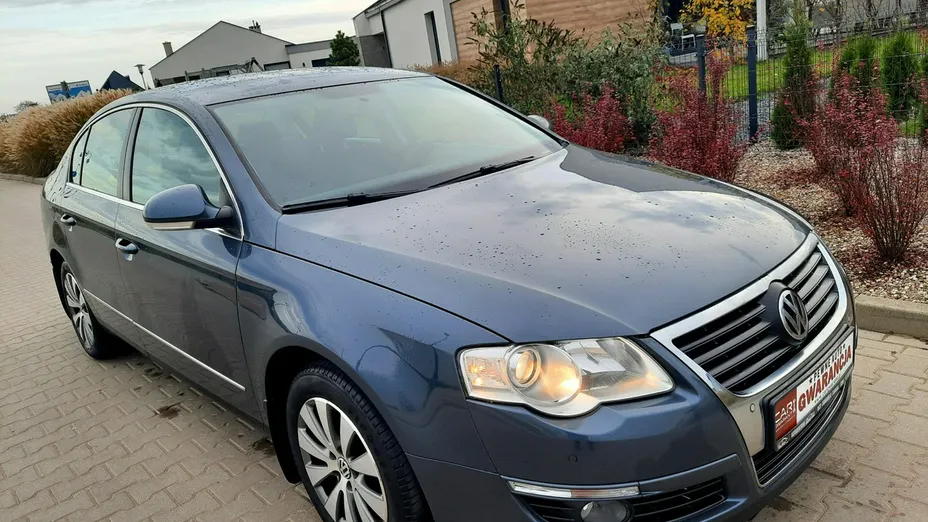 VOLKSWAGEN Passat -
