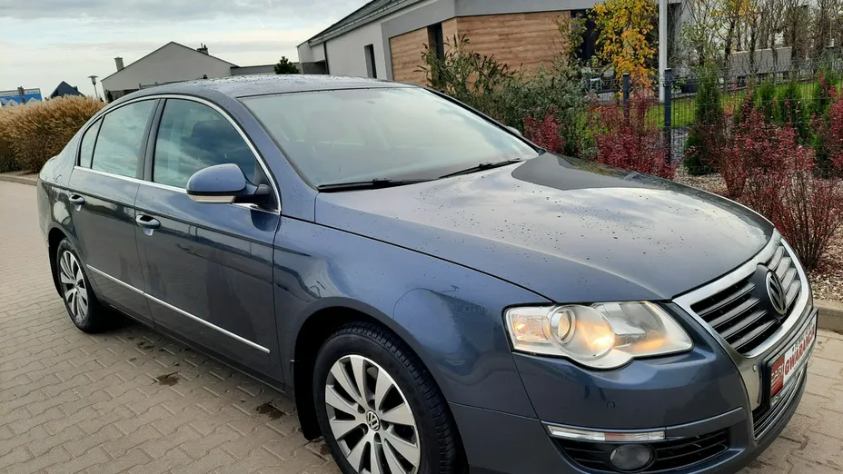 VOLKSWAGEN Passat -