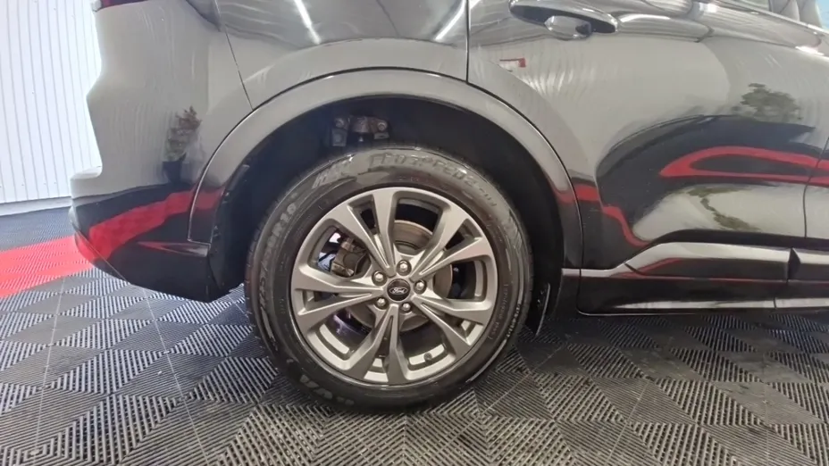 FORD Kuga -