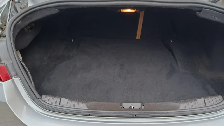 JAGUAR XF -