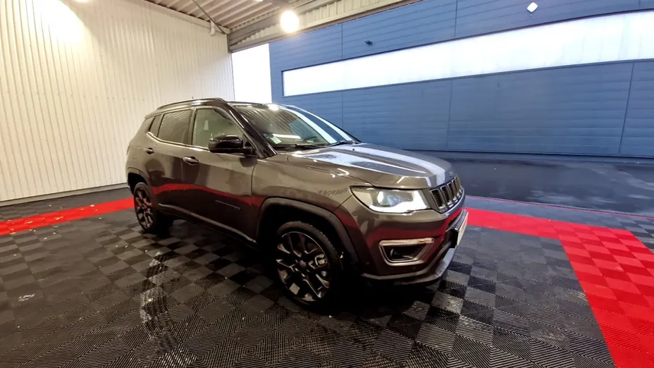 JEEP Compass -