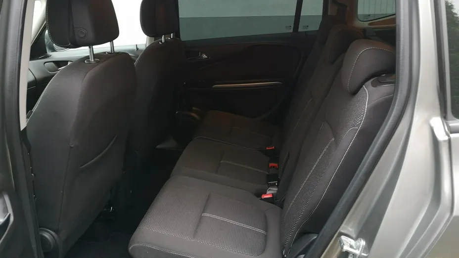 OPEL Zafira -