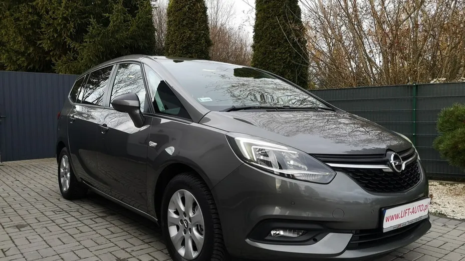 OPEL Zafira -