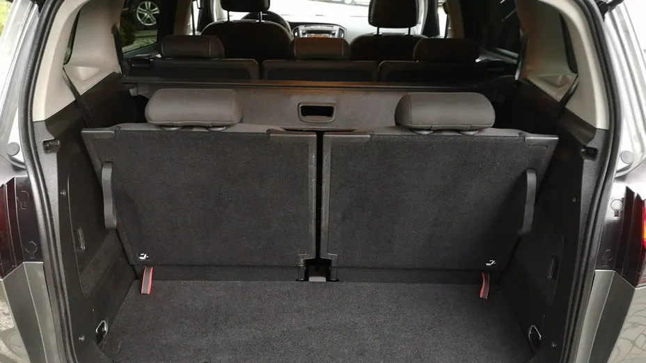 OPEL Zafira -