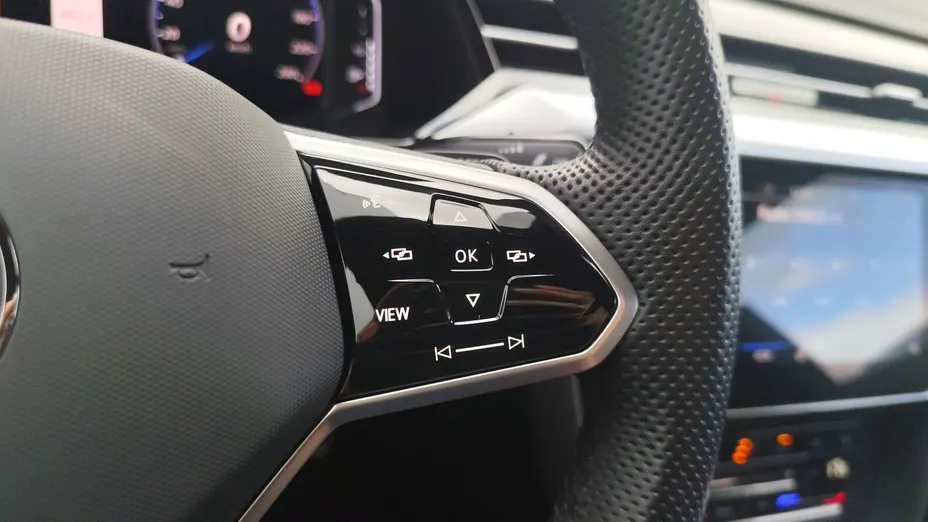 VOLKSWAGEN Arteon Arteon 2.0 TSI R-Line DSG