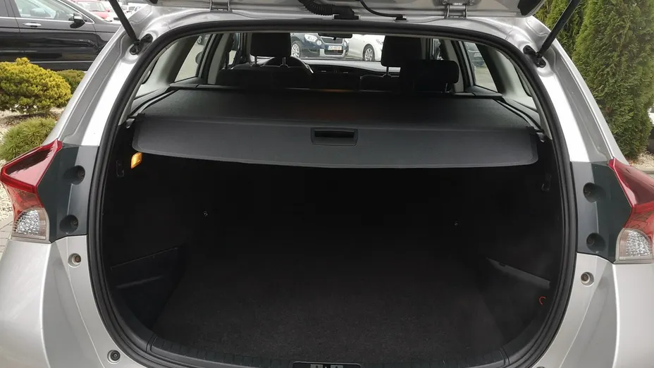 TOYOTA Auris -