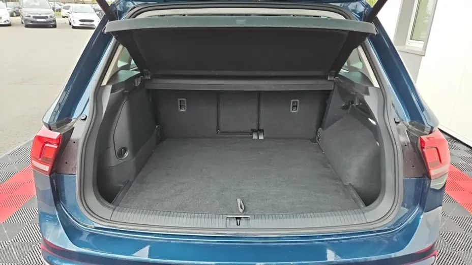 Volkswagen Tiguan -