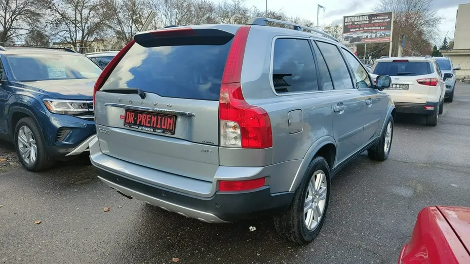 VOLVO XC90 -