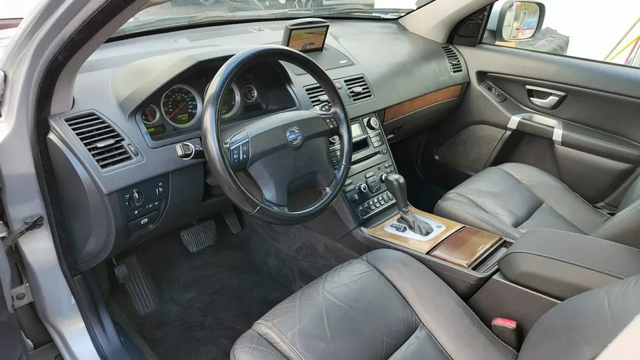 VOLVO XC90 -