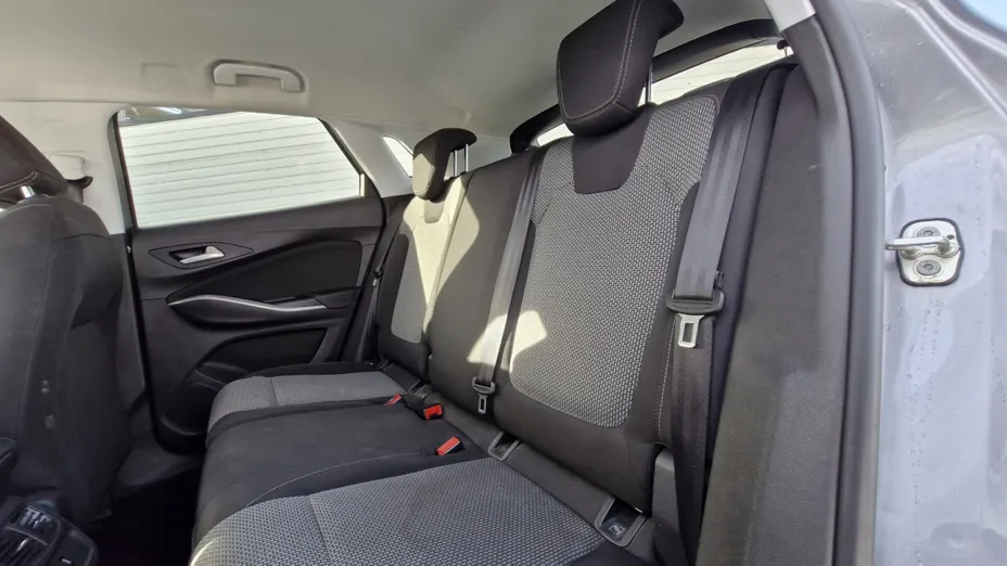 OPEL Grandland -