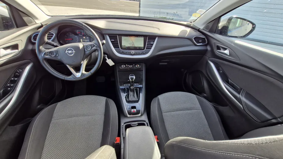 OPEL Grandland -