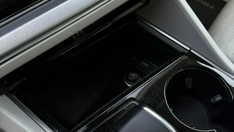 VOLKSWAGEN Touareg -