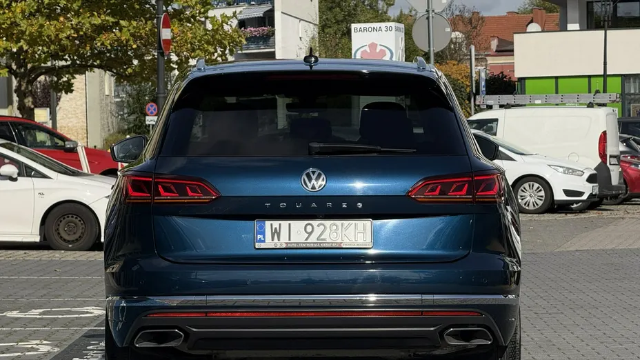 VOLKSWAGEN Touareg -