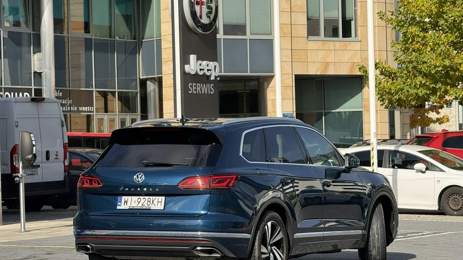 VOLKSWAGEN Touareg -