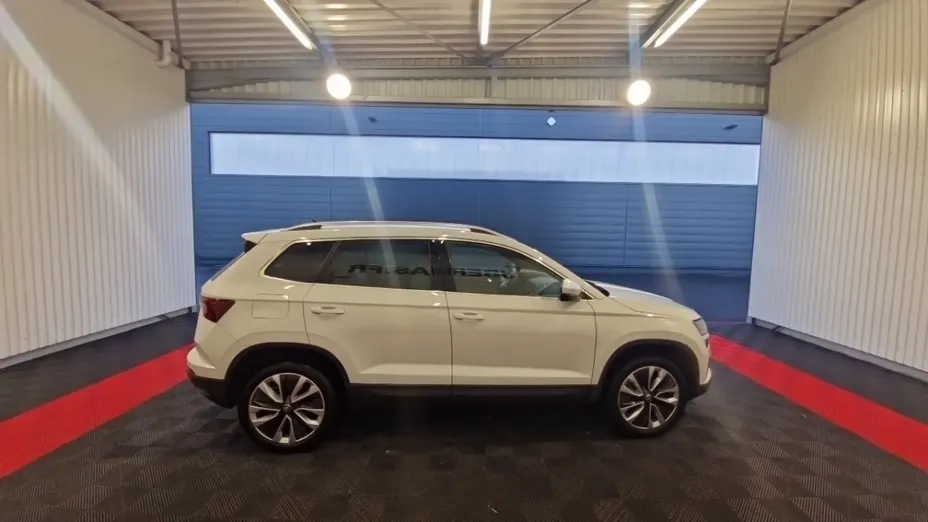 SKODA Karoq -