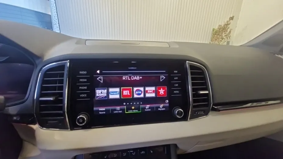 SKODA Karoq -