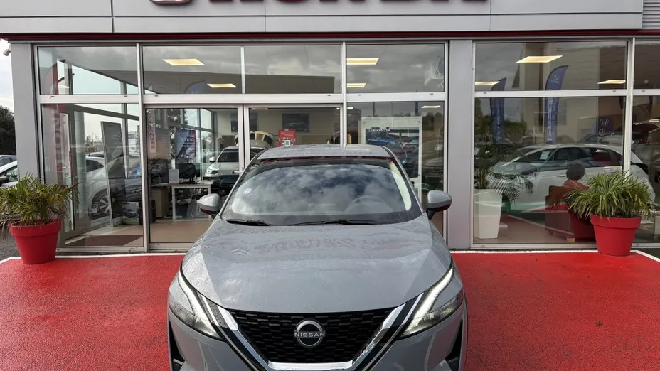 NISSAN Qashqai -