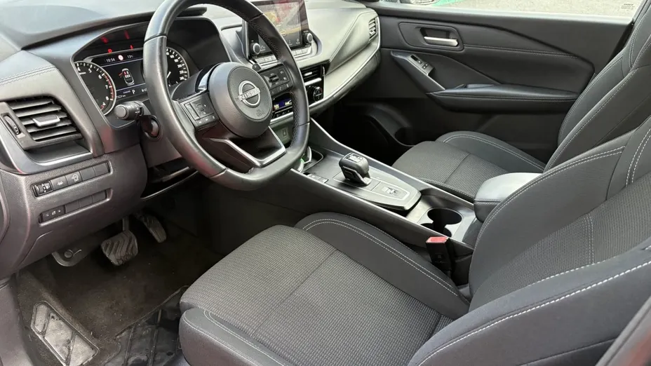 NISSAN Qashqai -