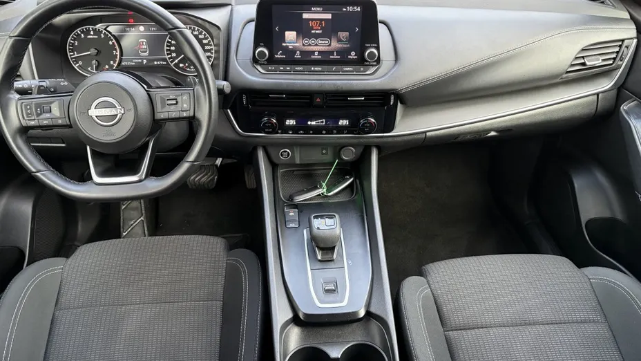 NISSAN Qashqai -