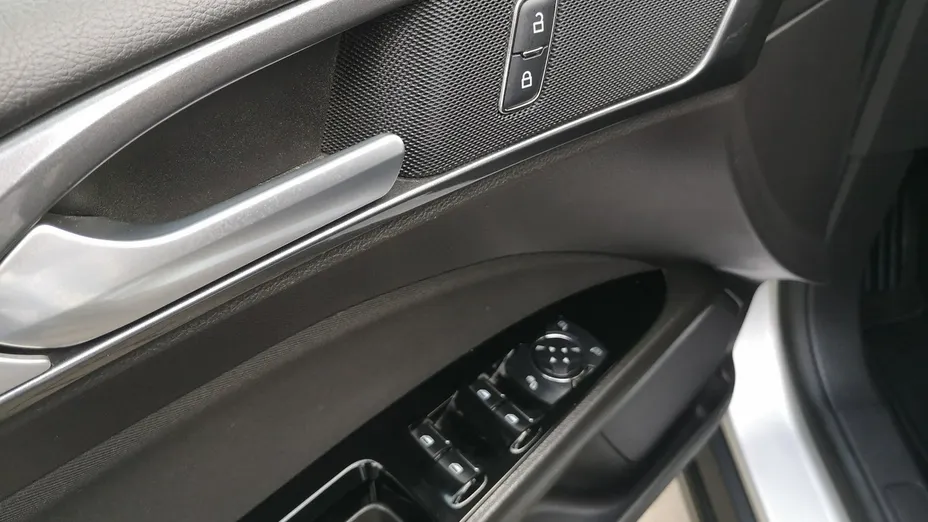 FORD Mondeo -