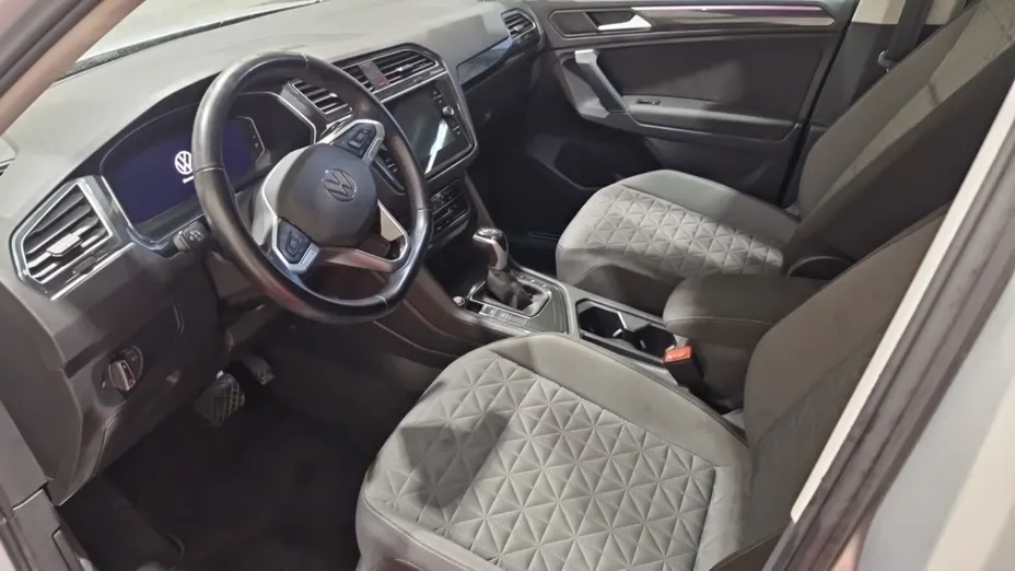 Volkswagen Tiguan -