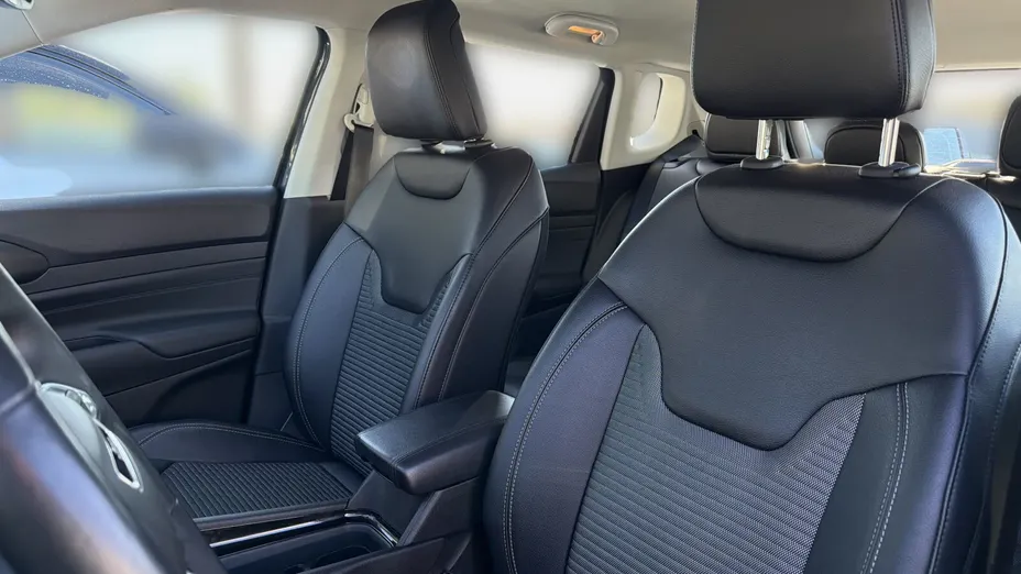 JEEP Compass -