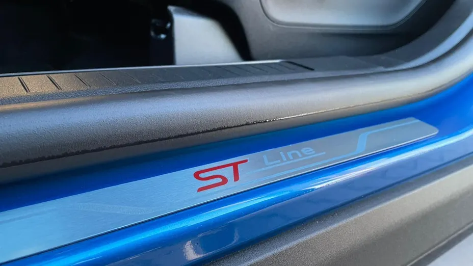 FORD Kuga Kuga 2.5P PHEV FWD ST-Line X eCVT Nowy