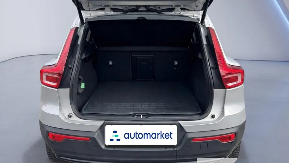 VOLVO XC40 XC40 73kWh Recharge Plus aut