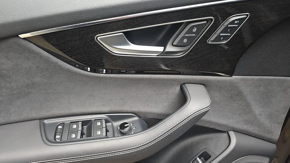 AUDI Q8 / E-Tron Q8 50 TDI mHEV Quattro Tiptronic