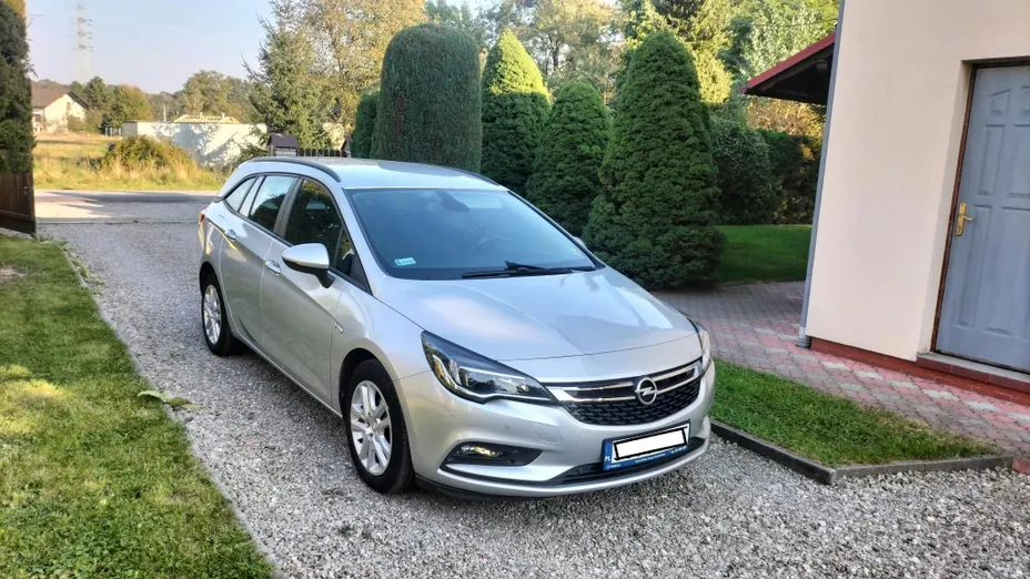 OPEL Astra -