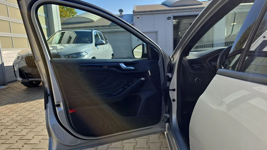 FORD Focus Focus 1.0 EcoBoost mHEV ST-Line X aut