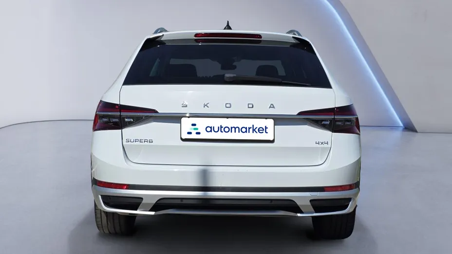 SKODA Superb Superb 2.0 TDI SCR 4x4 Scout DSG