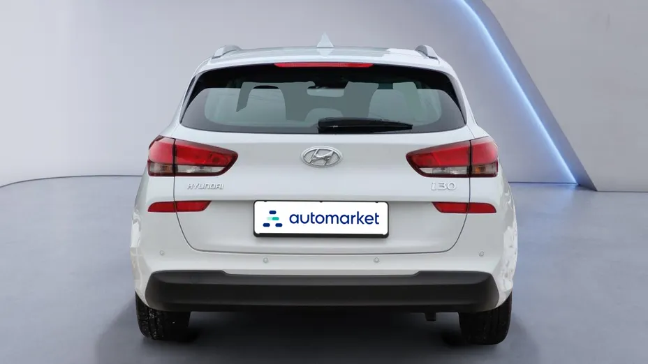 HYUNDAI i30 i30 1.5 DPI Classic +