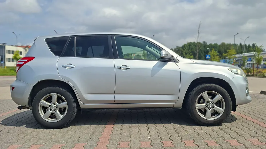 TOYOTA RAV4 RAV4 2.0 D-4D Luna