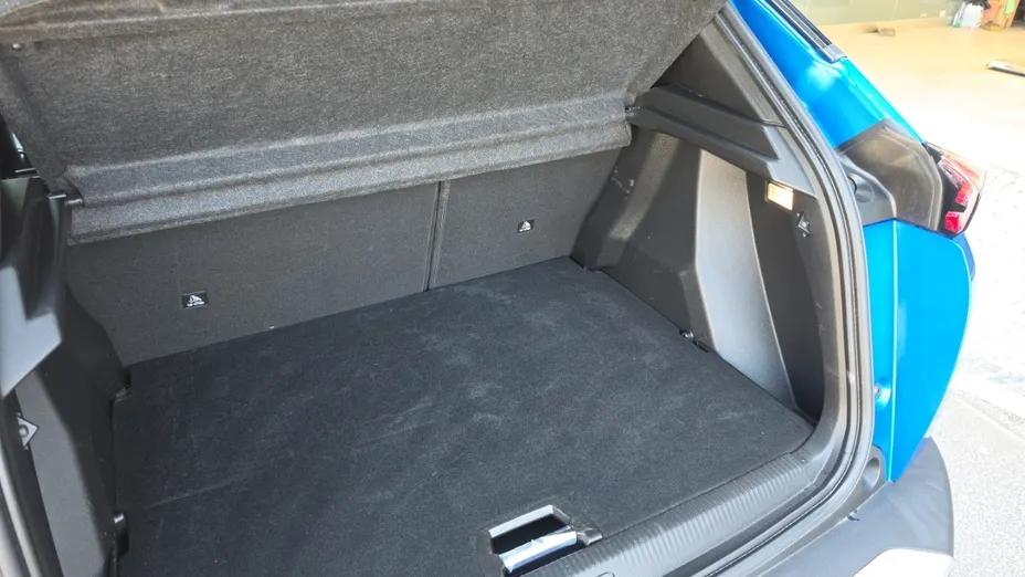PEUGEOT 2008 e-2008 Allure