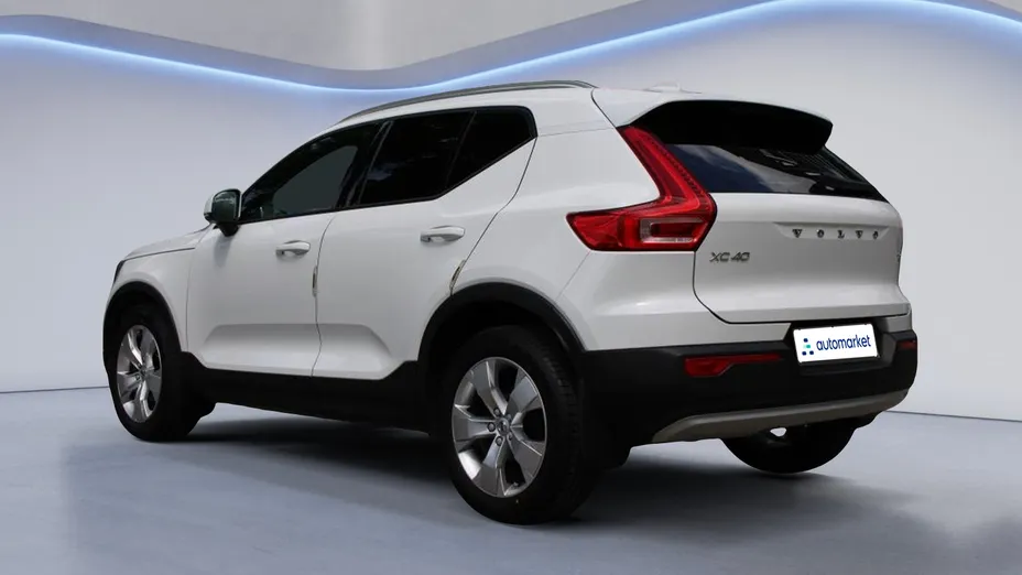 VOLVO XC40 XC40 T3 Momentum