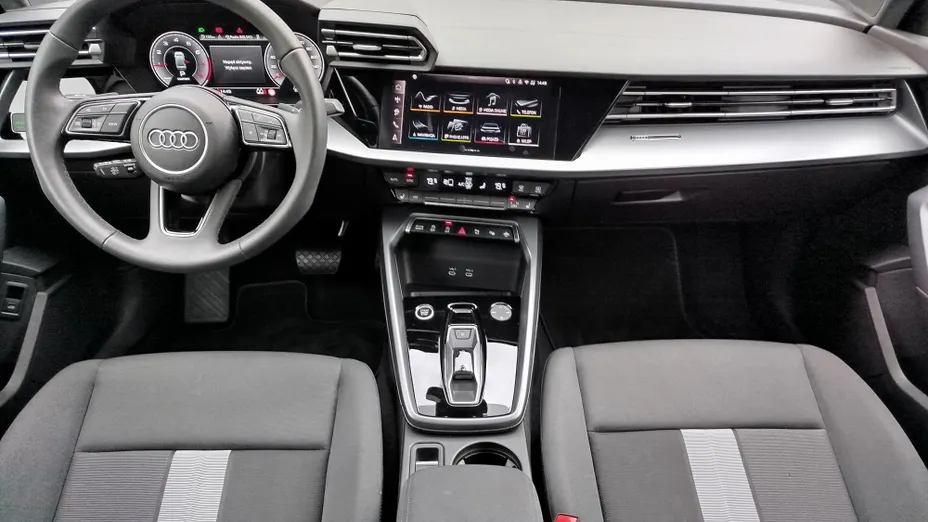 AUDI A3 A3 TFSI mHEV 110 kW Advanced S tronic