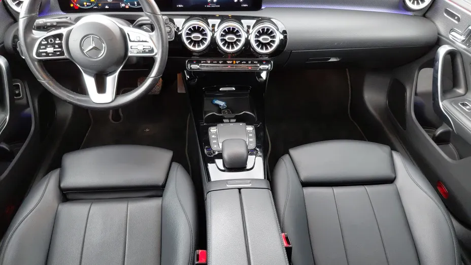 MERCEDES-BENZ CLA CLA 200 d 8G-DCT