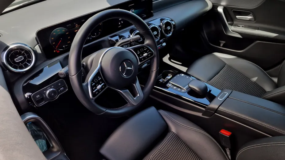 MERCEDES-BENZ A Klasa A 200 d 4-Matic AMG Line 8G-DCT