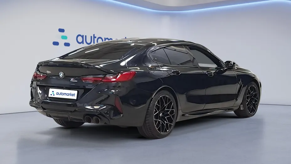 BMW Seria 8 M8 Competition