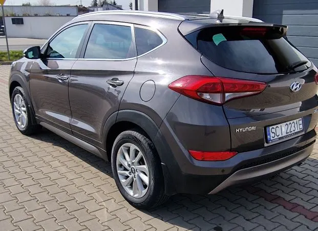 HYUNDAI Tucson -