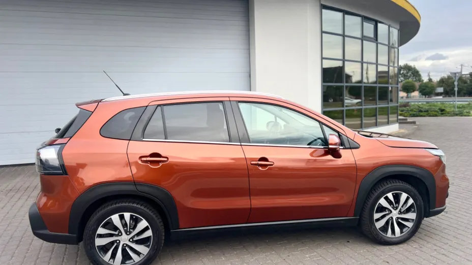 SUZUKI SX4 -