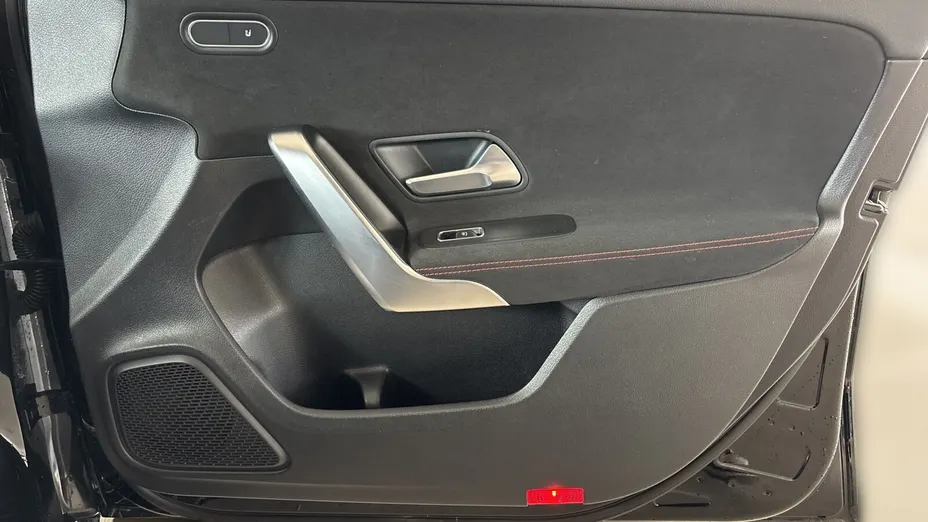 MERCEDES-BENZ A Klasa A 200 AMG Line 7G-DCT