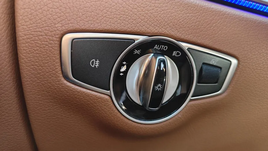 MERCEDES-BENZ E Klasa -