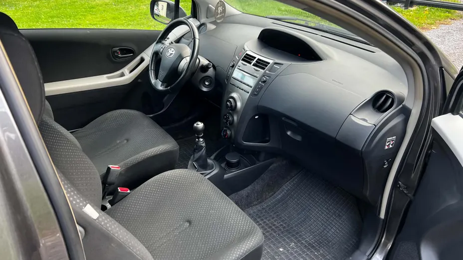 TOYOTA Yaris Yaris 1.33 Terra
