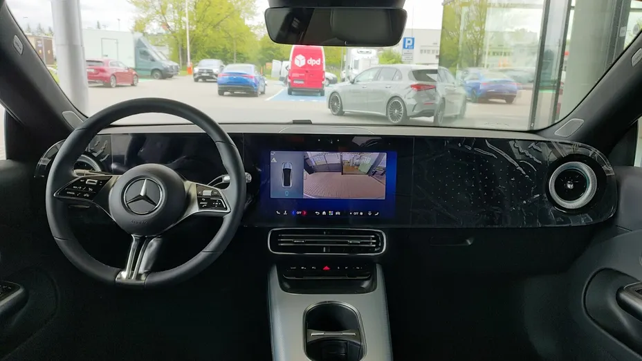 MERCEDES-BENZ CLA -