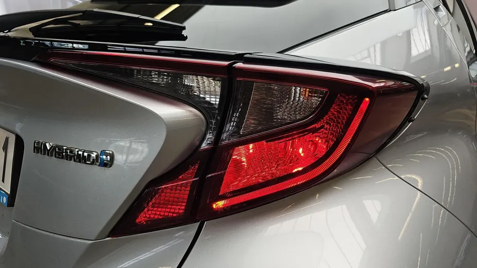 TOYOTA C-HR C-HR 2.0 Hybrid Style