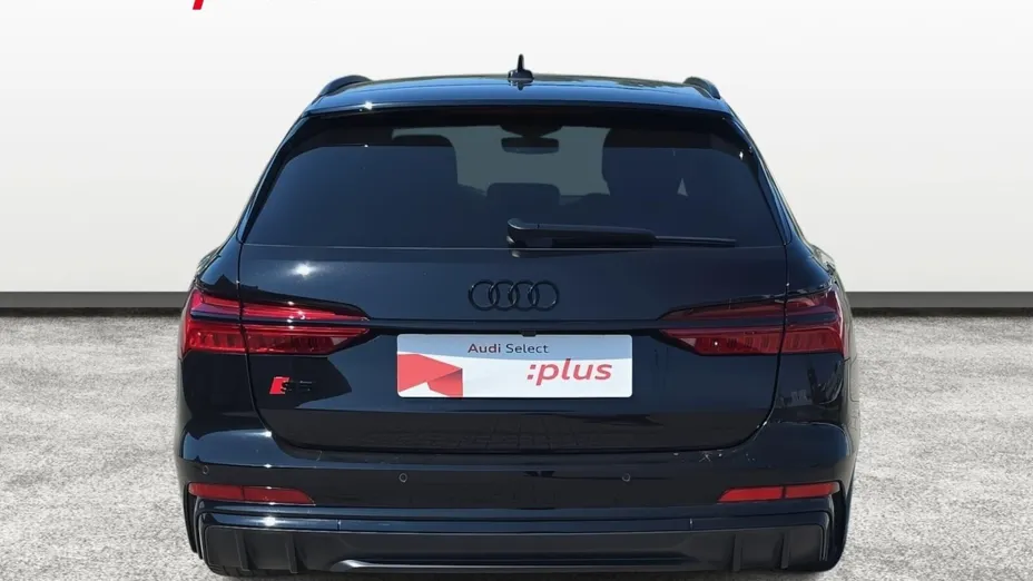 AUDI S6 Avant -